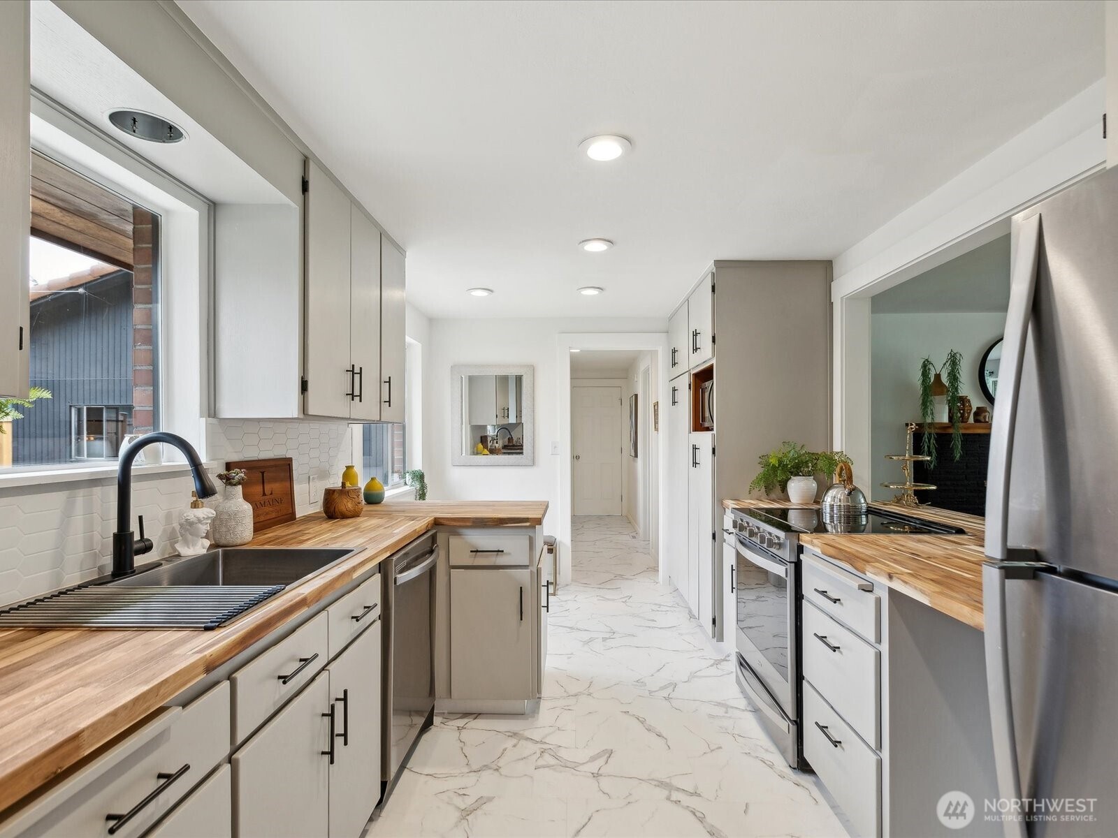 233 Highland Road