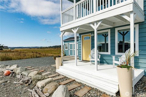 Photo of 238 Keystone Avenue, Coupeville, WA 98239 (MLS # 2345401)