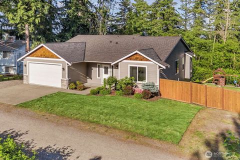 Photo of 3807 29th AVE Court E, Tacoma, WA 98404 (MLS # 2528640)