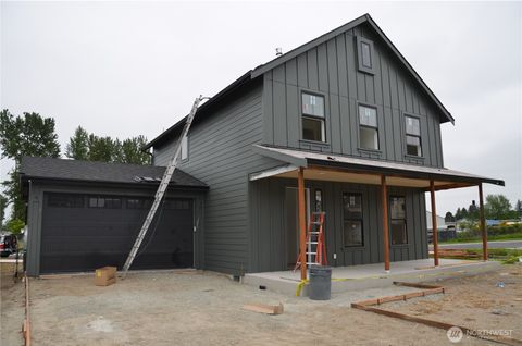 Photo of 627 Legacy Way, Sedro Woolley, WA 98284 (MLS # 2517772)