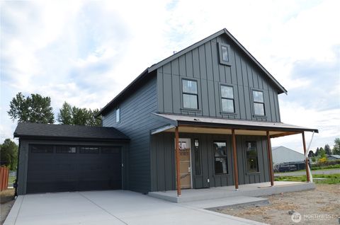 Photo of 627 Legacy Way, Sedro Woolley, WA 98284 (MLS # 2517772)