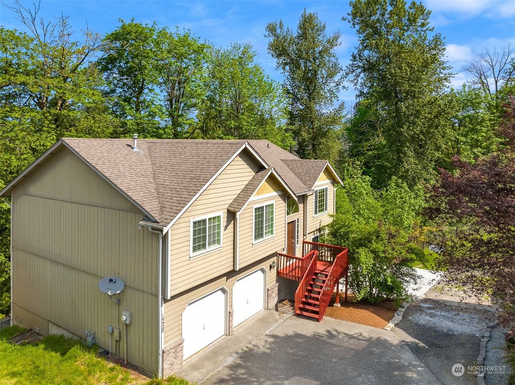 Photo of 14420 SE 188th Way, Renton, WA 98058 (MLS # 2069226)