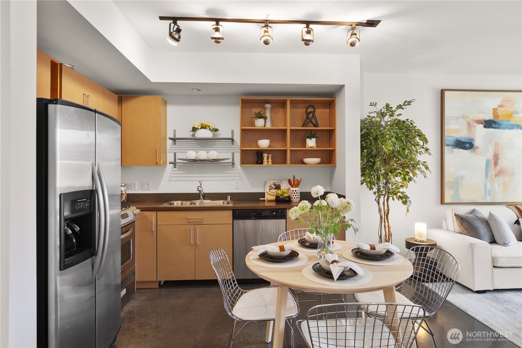 4422 Bagley Avenue N 108