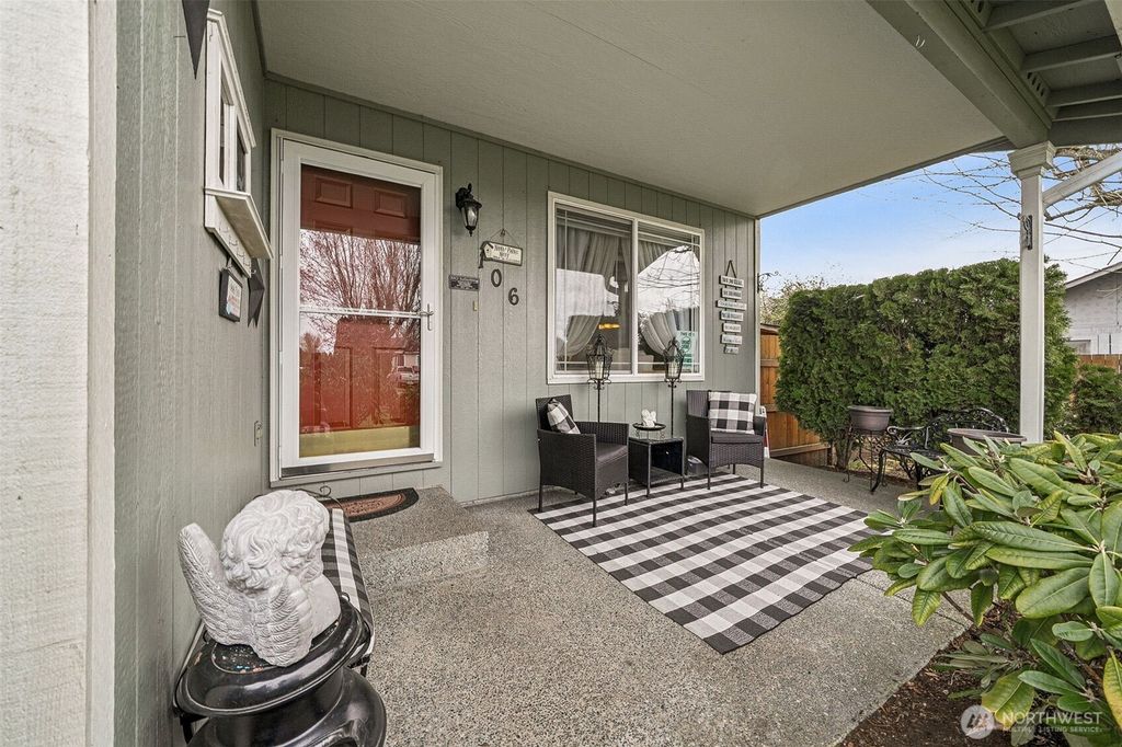 Photo of 106 116th Street E, Tacoma, WA 98445 (MLS # 2490068)