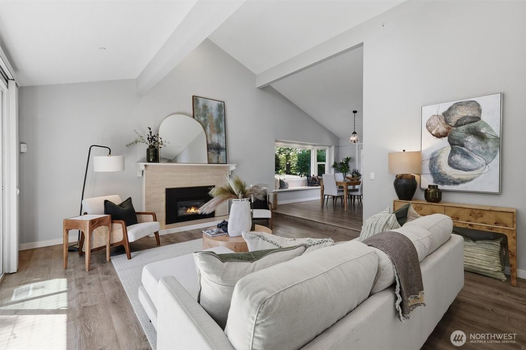 Photo of 2209 W Lake Sammamish Parkway NE, Redmond, WA 98052 (MLS # 2550790)