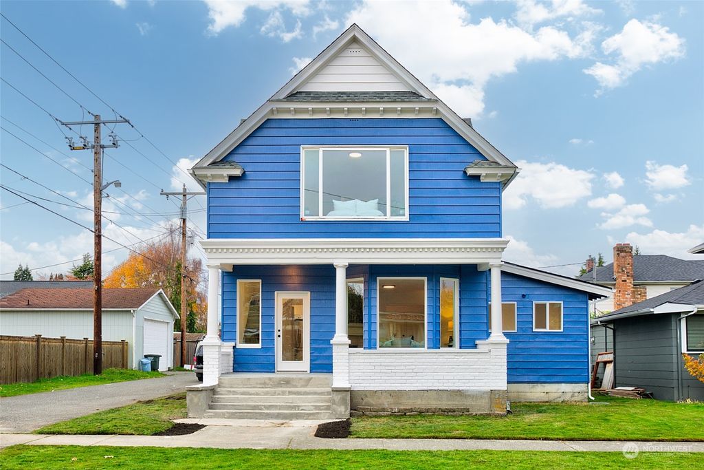 Photo of 1411 20th Street, Everett, WA 98201 (MLS # 2179181)