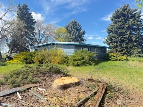Photo of 2493 Rd 19 NE, Soap Lake, WA 98851 (MLS # 2516253)