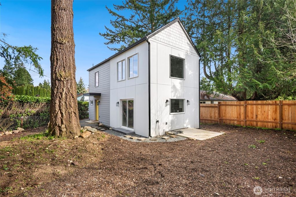 Photo of 1404 N 136th Street, Seattle, WA 98125 (MLS # 2502878)