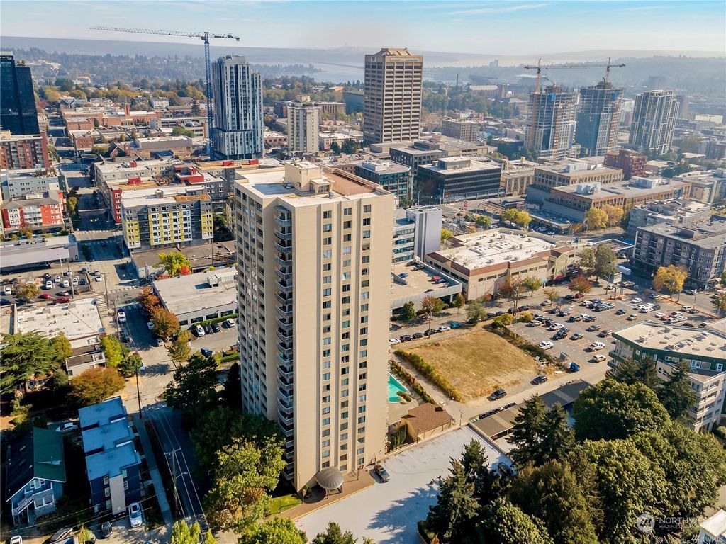 Photo of 4540 8th Avenue NE #1001, Seattle, WA 98105 (MLS # 2072987)