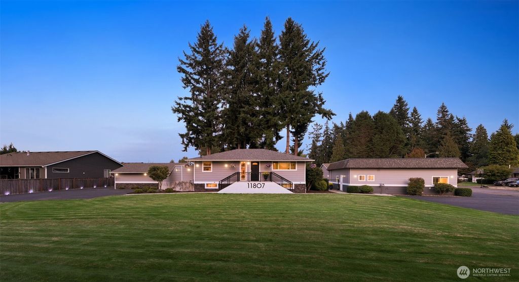 Photo of 11807 51st Avenue NE, Marysville, WA 98271 (MLS # 2433419)