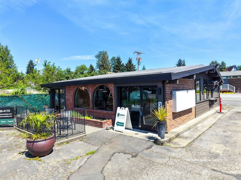 Photo of 32616 3rd Avenue, Black Diamond, WA 98010 (MLS # 2522357)