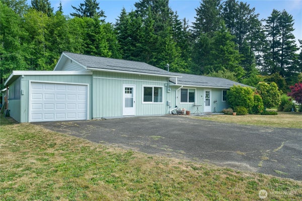16 HARRISON ST, BAY CENTER, WA 98527 - Image 0575780cf2ce6c4f2b4e845f3e029cb3/1703630988