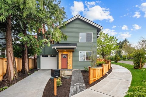 Photo of 2509 N 42nd Street, Seattle, WA 98103 (MLS # 2513049)