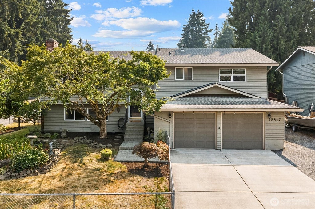 Photo of 12817 48th Drive SE, Everett, WA 98208 (MLS # 2589483)