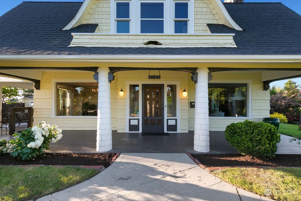Photo of 4106 SW Findlay Street, Seattle, WA 98136 (MLS # 2244689)