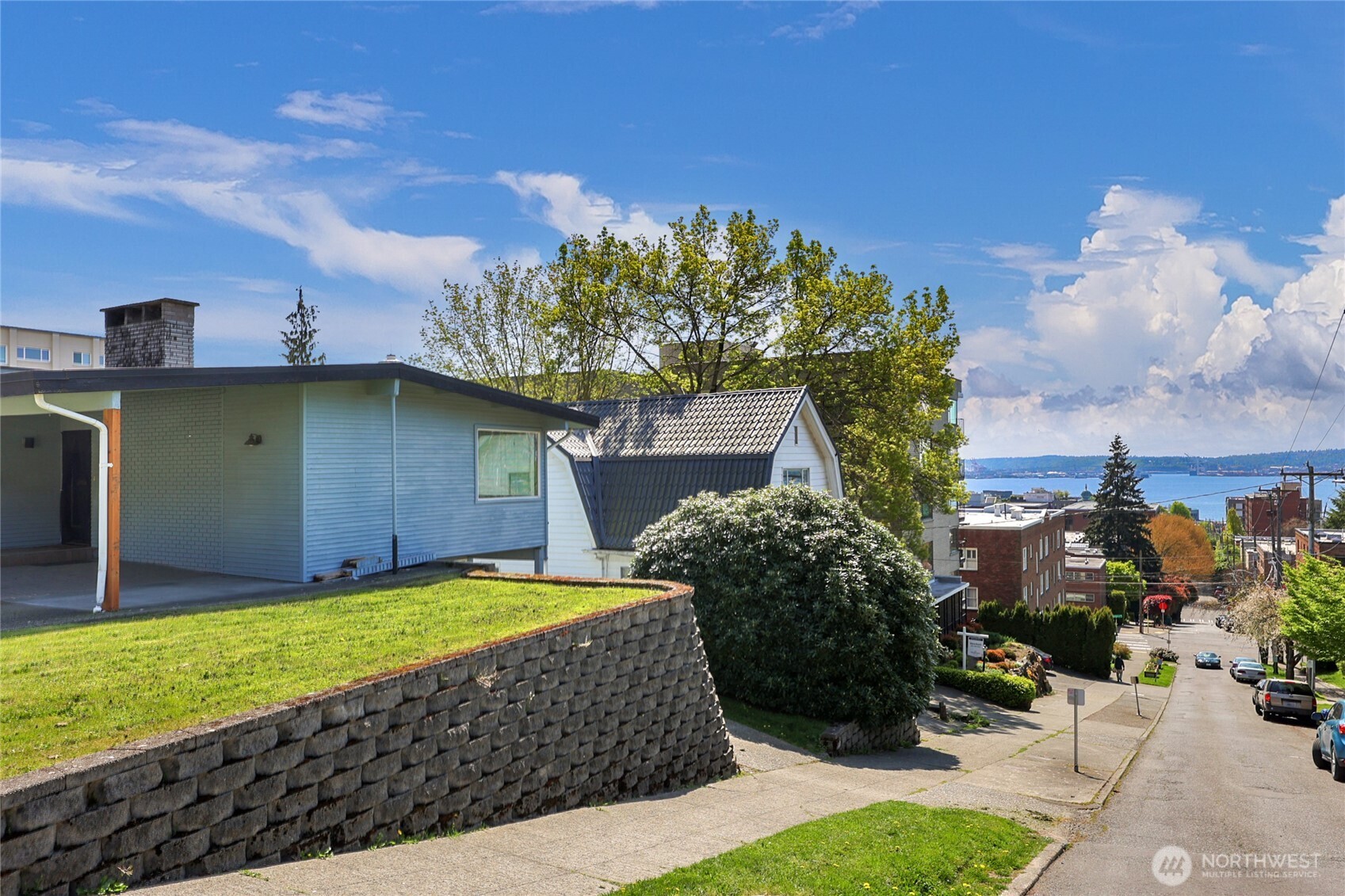 924 3rd Avenue W