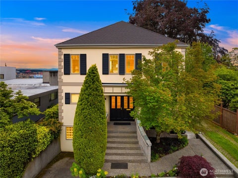 Photo of 525 W Prospect Street #A, Seattle, WA 98119 (MLS # 2551306)