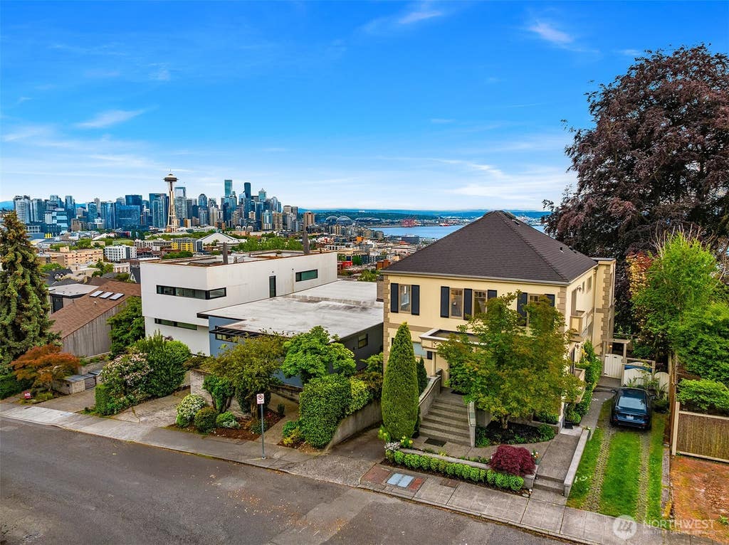 Photo of 525 W Prospect Street #A, Seattle, WA 98119 (MLS # 2551306)