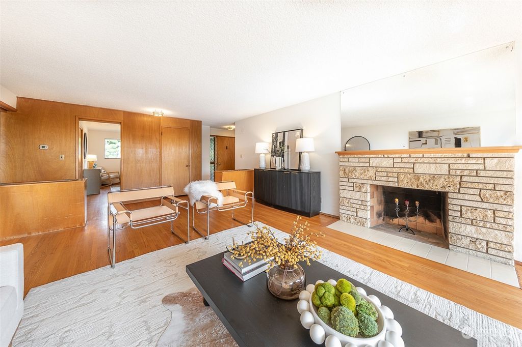 Photo of 6096 Upland Ter Ter S, Seattle, WA 98118 (MLS # 2296801)