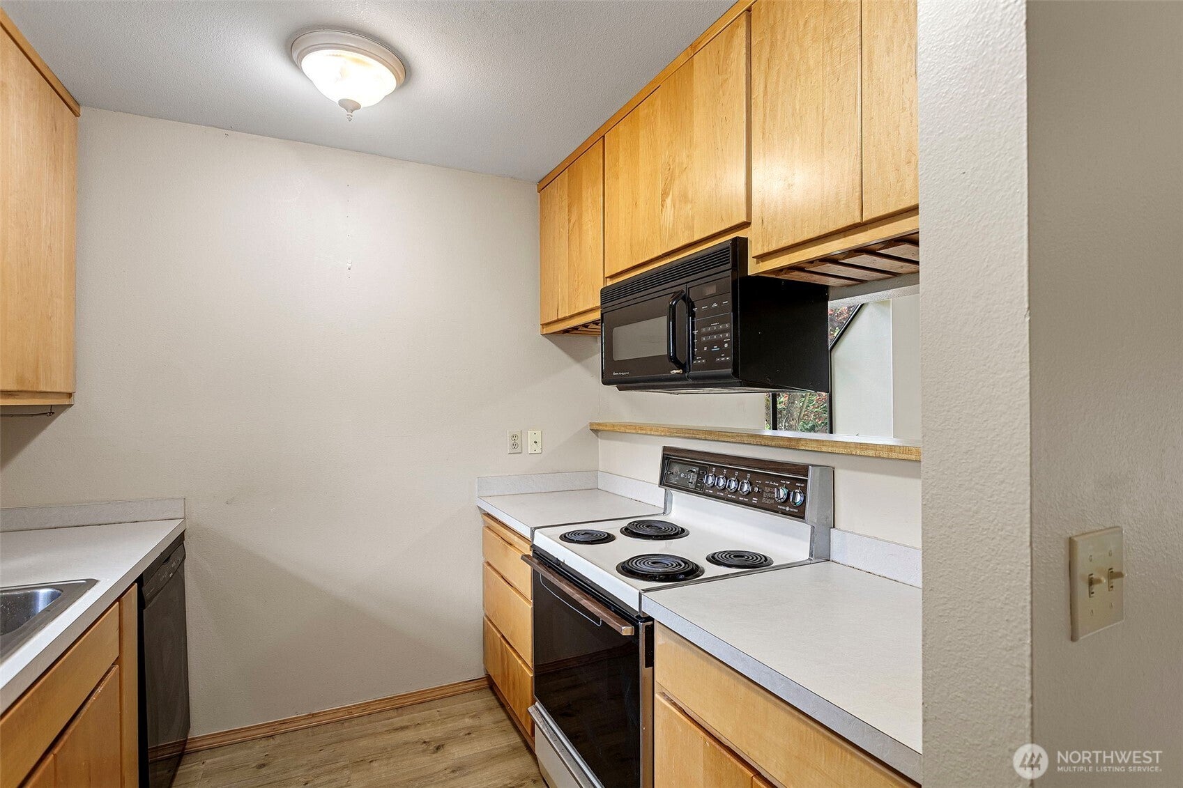 22703 Lakeview Drive E1