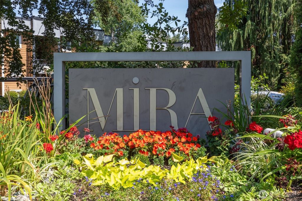Photo of 740 Kirkland Circle #E203, Kirkland, WA 98033 (MLS # 2417758)