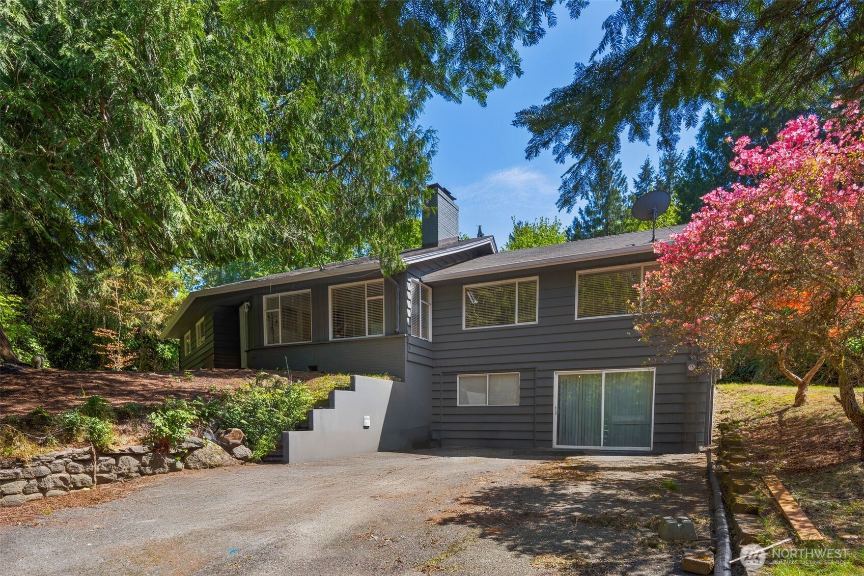 220 Raft Island Drive NW