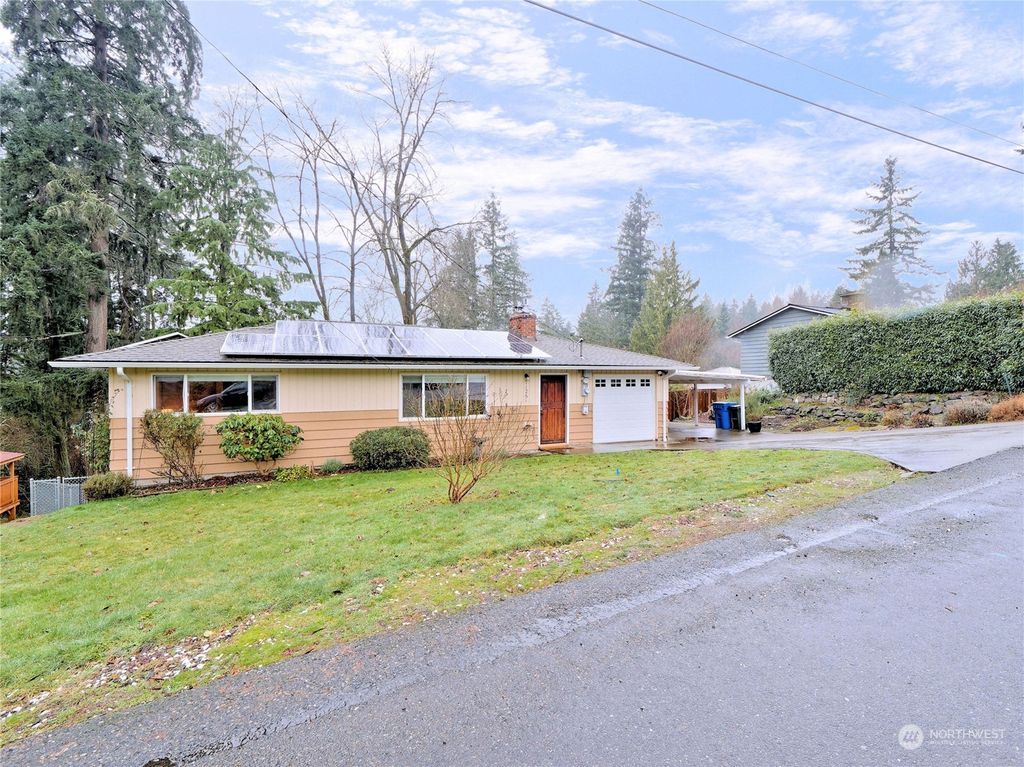 Photo of 11261 SE 145th Avenue, Renton, WA 98059 (MLS # 2189437)