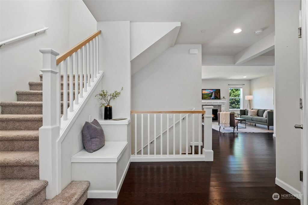 Photo of 7424 NE 166th Street, Kenmore, WA 98028 (MLS # 2247915)