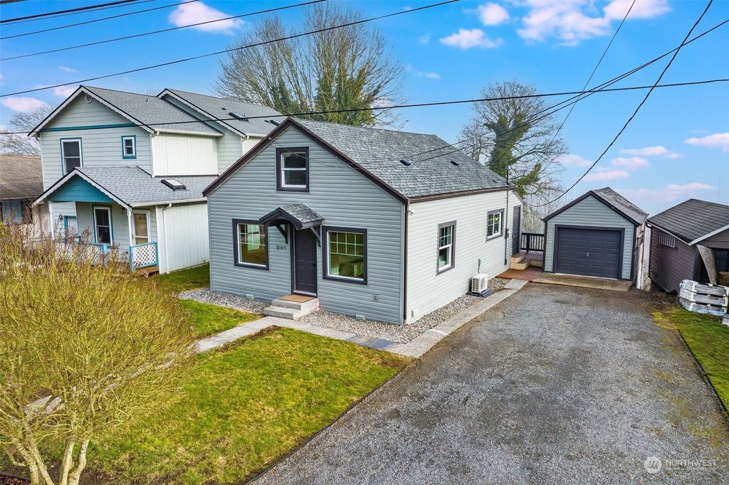 Photo of 2109 E GRAND Avenue, Everett, WA 98201 (MLS # 2325413)