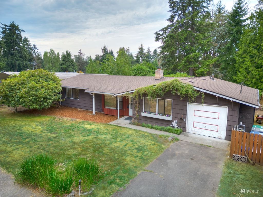 Photo of 30635 21st Avenue SW, Federal Way, WA 98023 (MLS # 1985698)