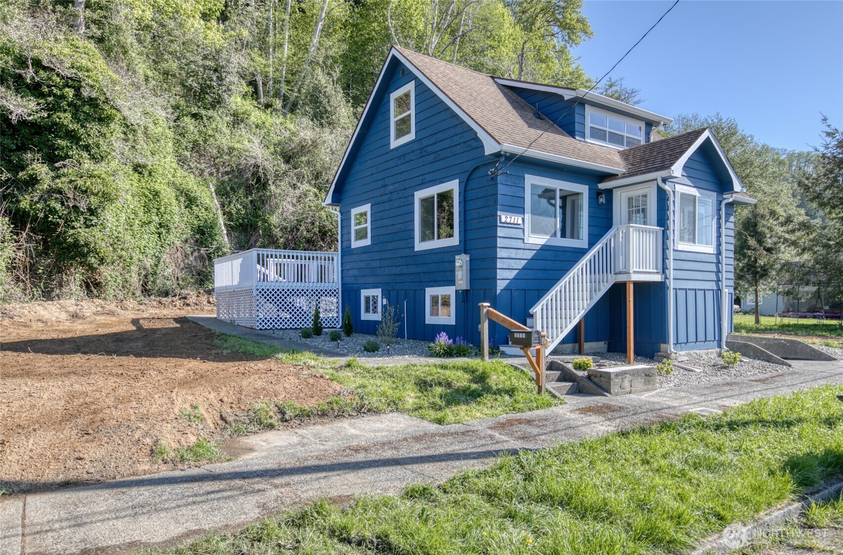 2711 Queets Avenue