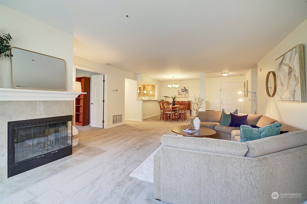 Photo of 4081 224th Lane SE #201, Issaquah, WA 98029 (MLS # 2219474)