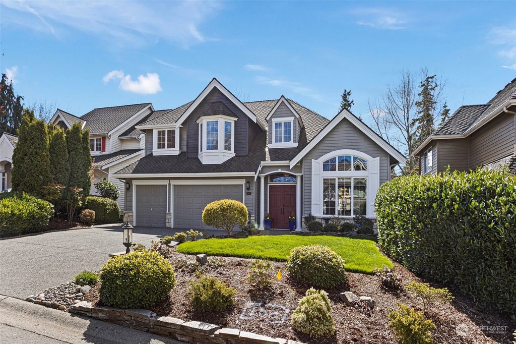 Photo of 8013 NE 151st Court, Kenmore, WA 98028 (MLS # 2055657)