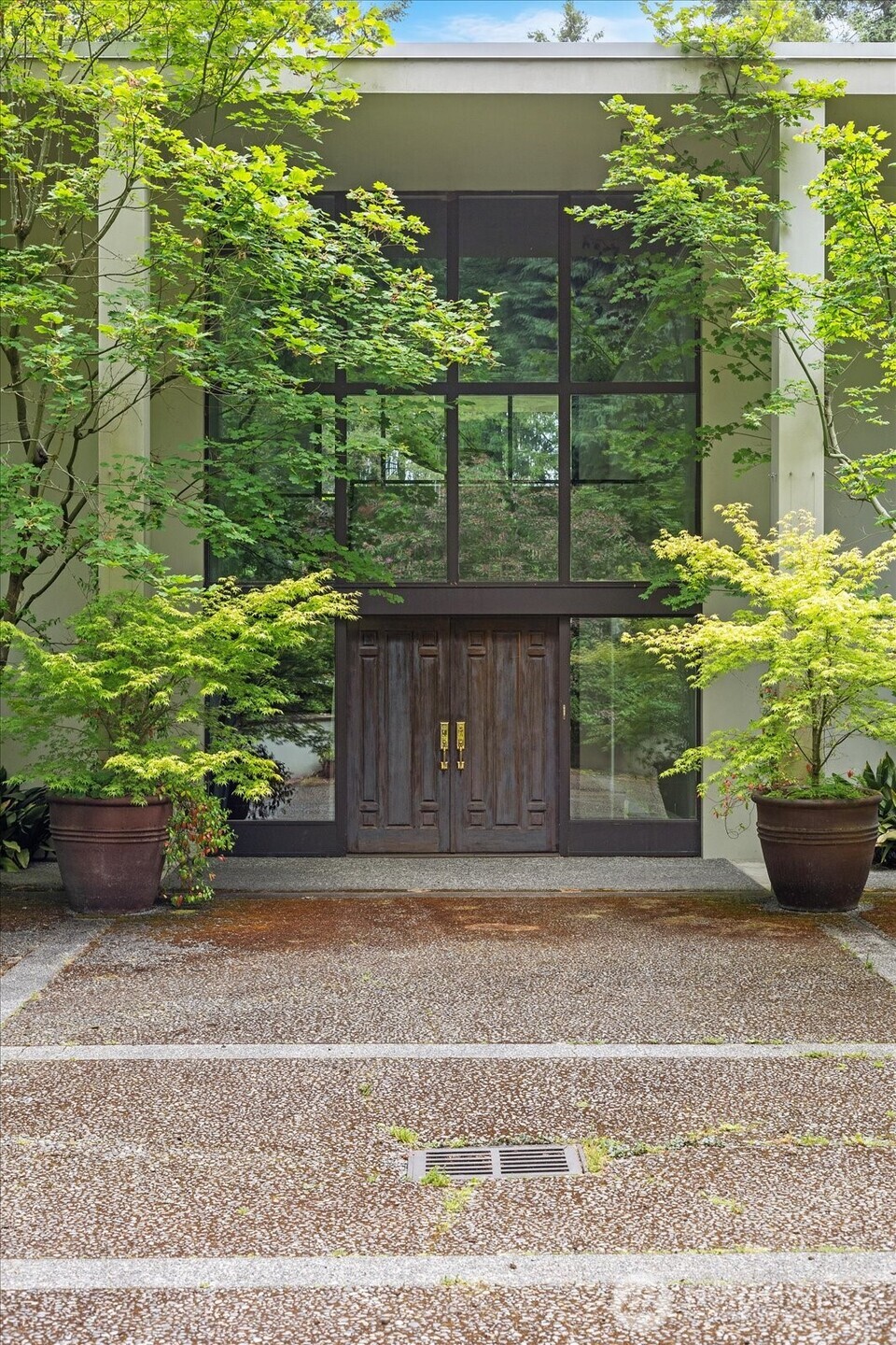153 NW Highland Drive