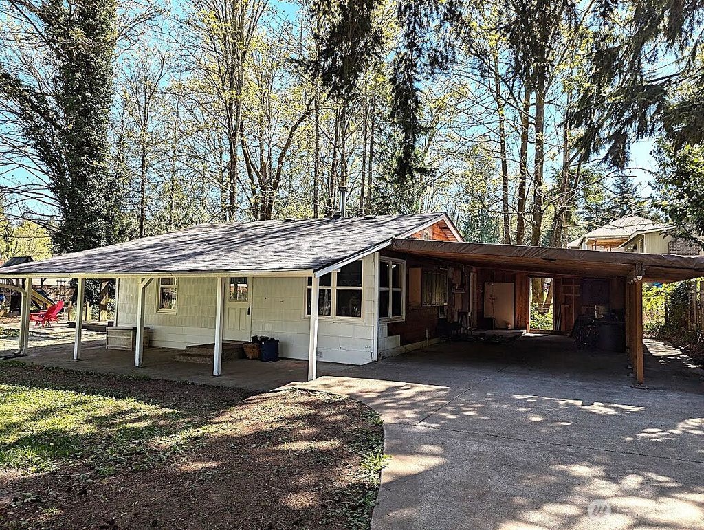 Photo of 19015 SE 170th Street, Renton, WA 98058 (MLS # 2362667)