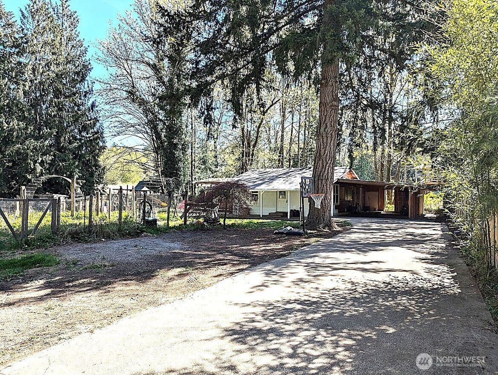 Photo of 19015 SE 170th Street, Renton, WA 98058 (MLS # 2362667)