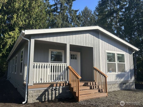 Photo of 302 W Farrell Street, Aberdeen, WA 98520 (MLS # 2589457)
