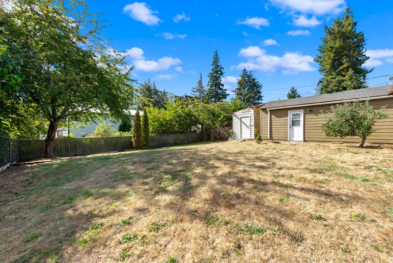 829 NE 189th Street