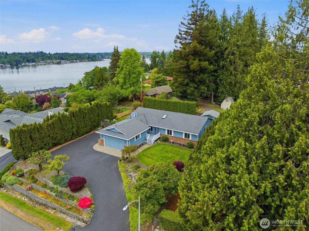 Photo of 11715 7th Place SE, Lake Stevens, WA 98258 (MLS # 2526443)