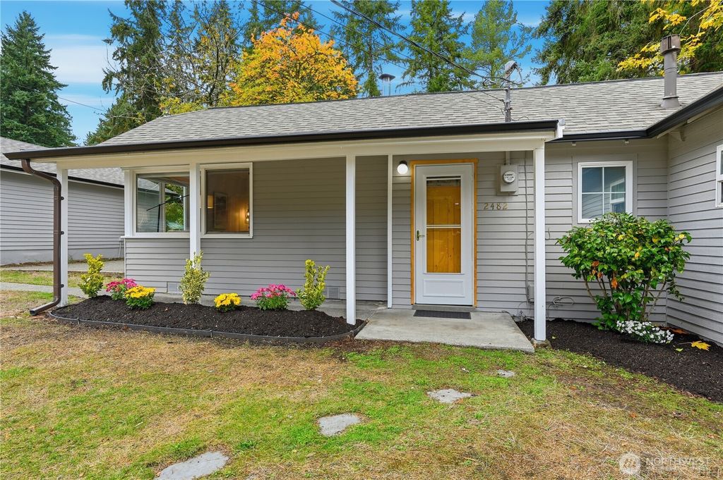 Photo of 2482 NE 183rd Lane, Shoreline, WA 98155 (MLS # 2446414)