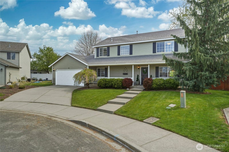 62 NW Earl Lane