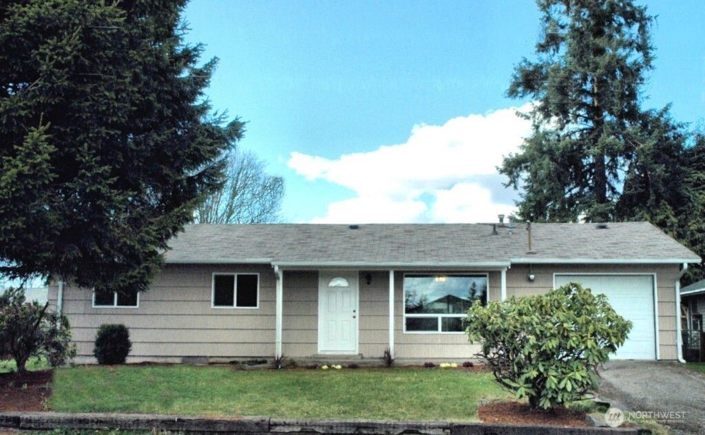 Photo of 15763 119th Place SE, Renton, WA 98058 (MLS # 2398983)