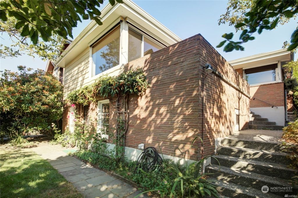 Photo of 3816 42nd Avenue NE, Seattle, WA 98105 (MLS # 2005449)