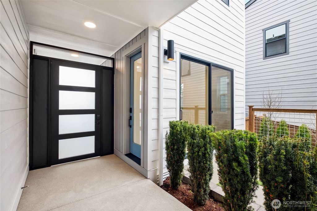 Photo of 13756 SE 85th Street, Newcastle, WA 98059 (MLS # 2504601)