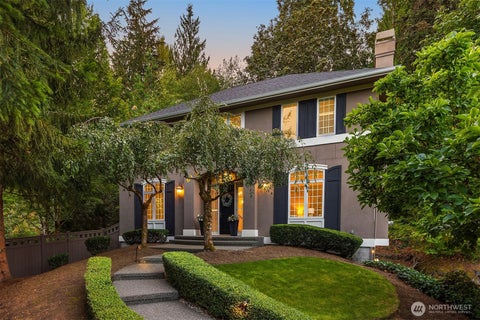 Photo of 4963 162nd Place SE, Bellevue, WA 98006 (MLS # 2584728)