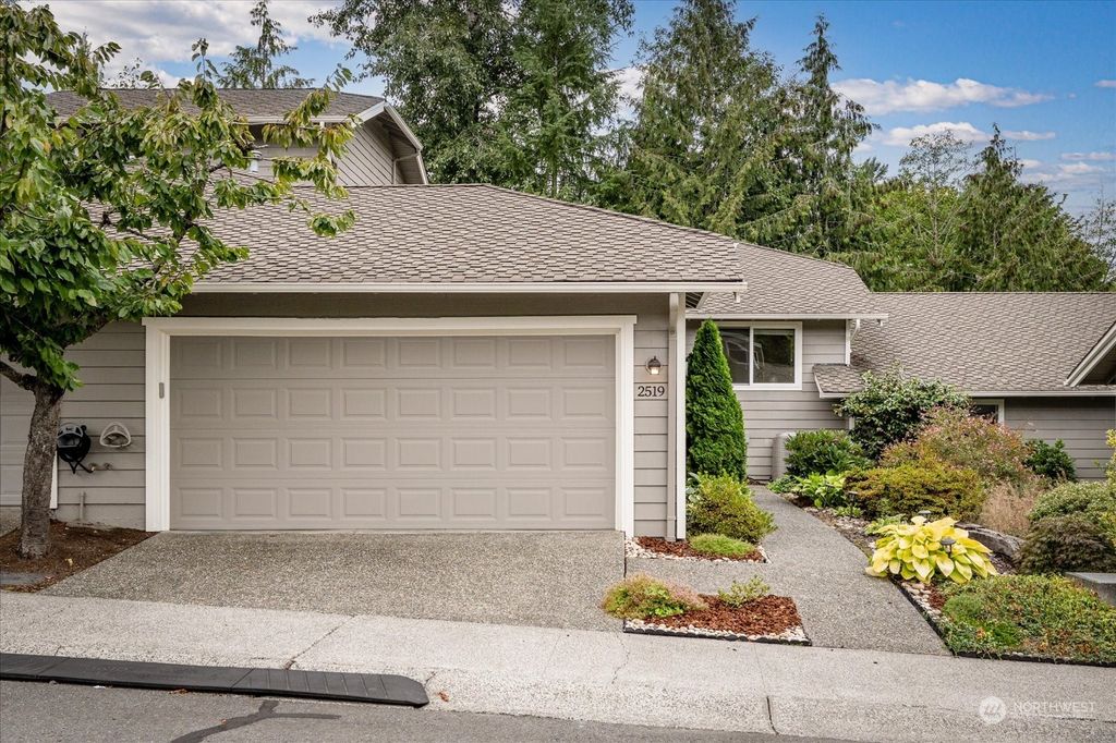 Photo of 2519 174th Avenue NE, Redmond, WA 98052 (MLS # 2140032)