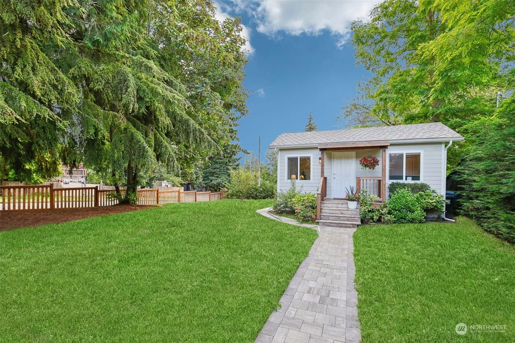 Photo of 8102 30th Avenue SW #A, Seattle, WA 98126 (MLS # 2276306)