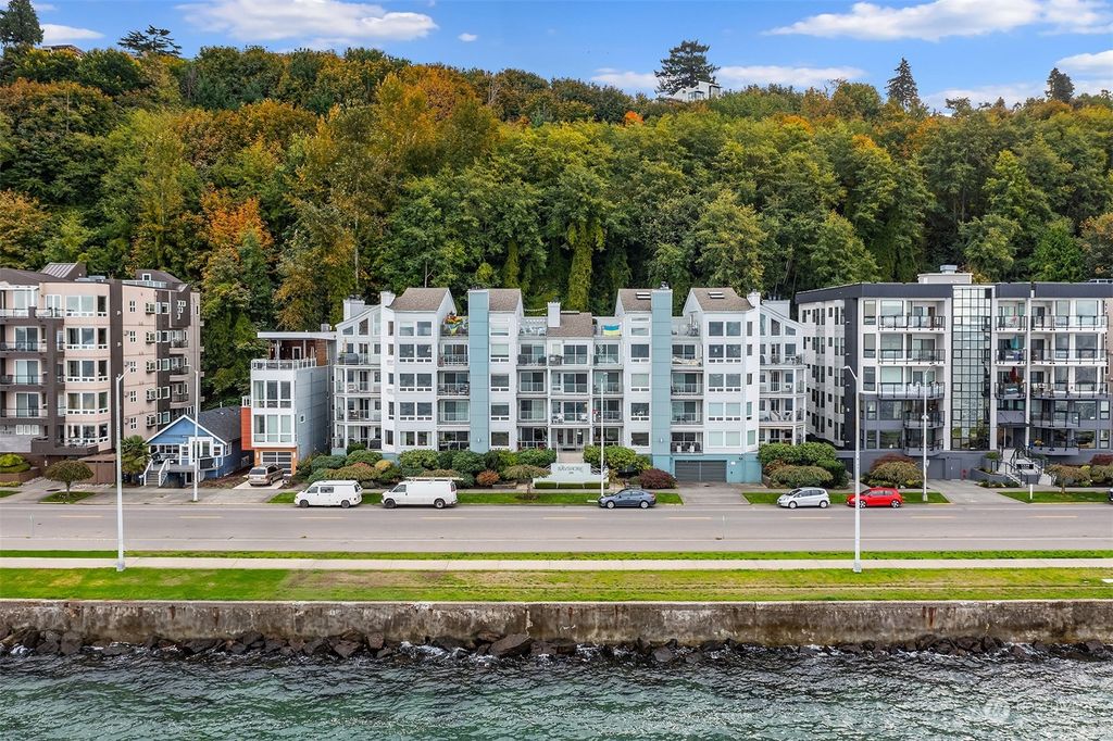 Photo of 1526 Alki Avenue SW #305, Seattle, WA 98116 (MLS # 2174037)