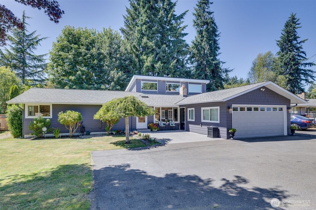 Photo of 20932 3rd Avenue W, Lynnwood, WA 98036 (MLS # 2413991)
