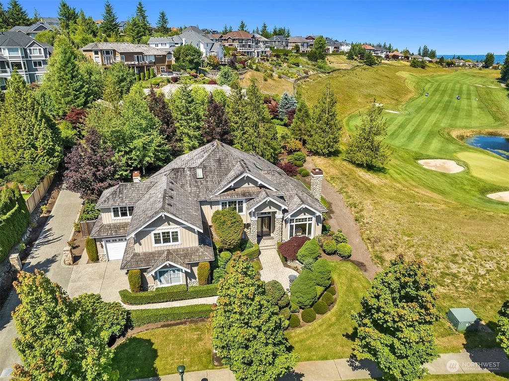 Photo of 7005 Eagle Lake Drive SE, Snoqualmie, WA 98065 (MLS # 2133150)